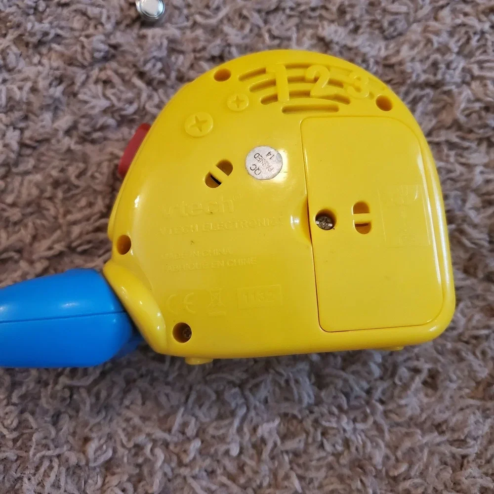 VTech 1-2-3 Measuring Tape Toy‎ Lights Sounds Counting Retractable Fabric Rare